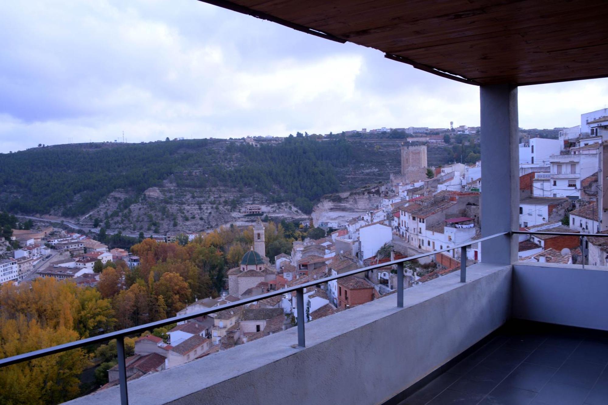 Casas Colgadas Alcala Del Jucar Buitenkant foto